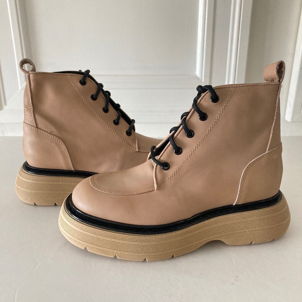 NWOT Free People Mara Lace Up Taupe Leather Boots Sz 39